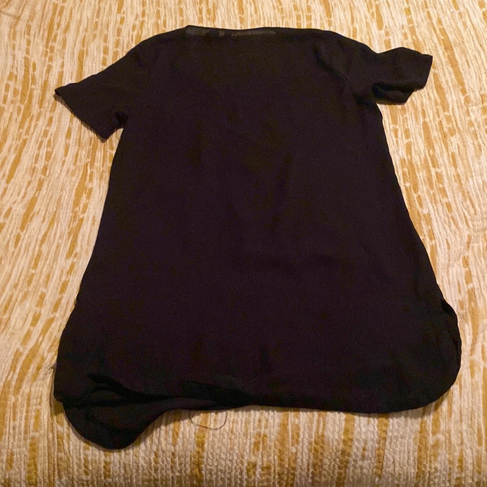 Light weight, see through, sultry top! - Picture 2 of 5